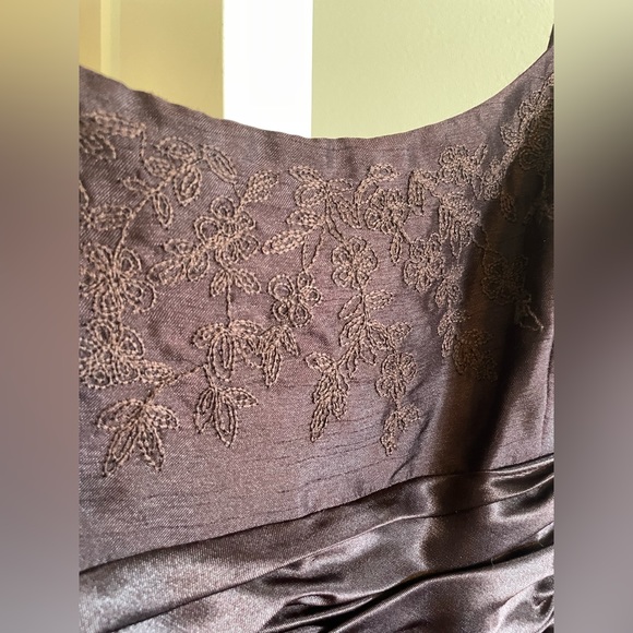 Prom Dress - Picture 2 of 4